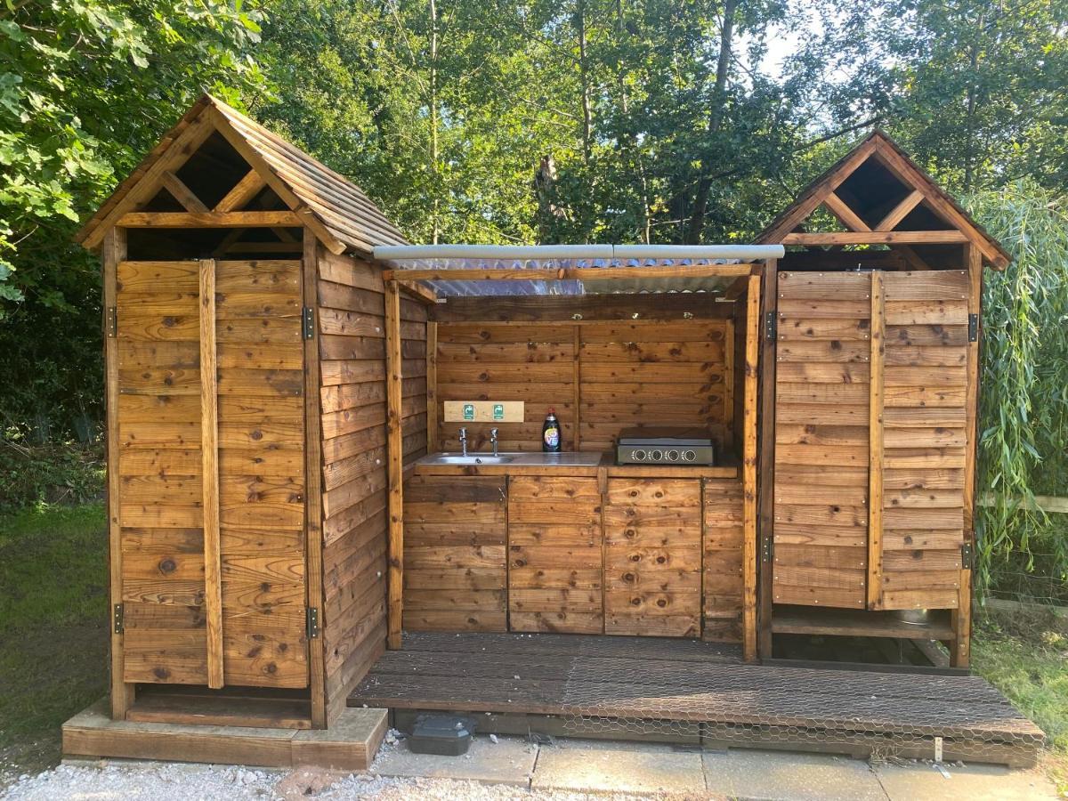 Kingfisher Cabin - Wild Escapes Wrenbury Off Grid Glamping - Ages 12 And Over Baddiley Dış mekan fotoğraf