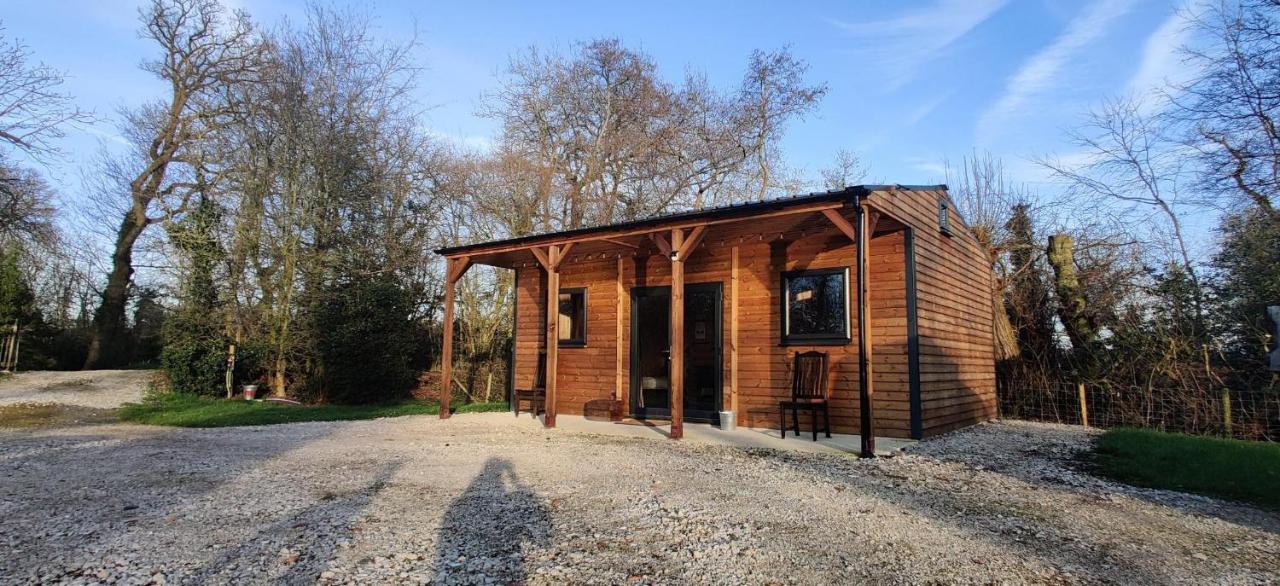 Kingfisher Cabin - Wild Escapes Wrenbury Off Grid Glamping - Ages 12 And Over Baddiley Dış mekan fotoğraf